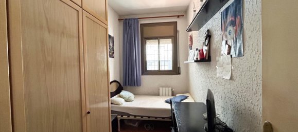 Apartamento de 4 dormitorios en Eixample, Spain No. 86129 12