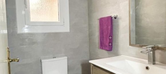 Apartamento de 4 dormitorios en Eixample, Spain No. 86129 42