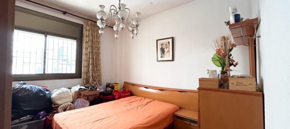 Apartamento de 4 dormitorios en Eixample, Spain No. 86129 3