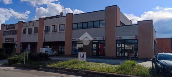 Propriété commerciale à Città di Castello, Italy 230m² No. 261245 9