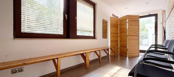 1132m² Building in Bremen, Germany No. 286204 3