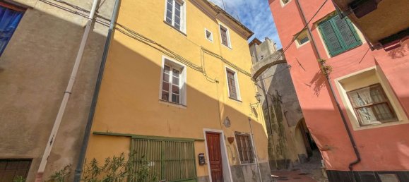 4 rooms House in Toirano, Italy No. 237111 11