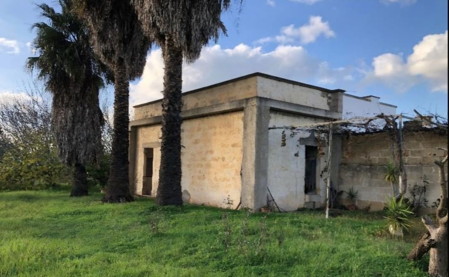 Земельный участок в Matino, Италия № 331655