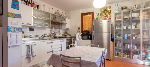 Квартира с 3 спальнями в Кампи Бизенцио, Италия № 319702 2