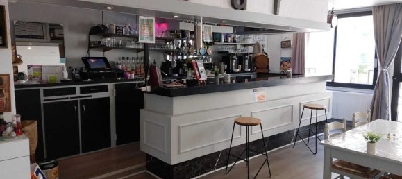 Propriété commerciale à Élancourt, France 90m² No. 170363 3