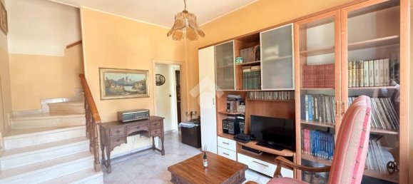 3-Zimmer Haus in Iseo, Italy, Nr. 291960 10