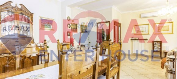 3 bedrooms Apartment in Rome, Italy No. 52902 3