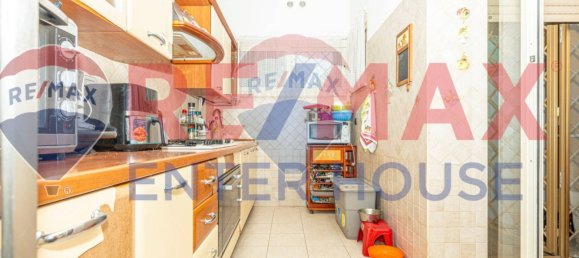 3 bedrooms Apartment in Rome, Italy No. 52902 34