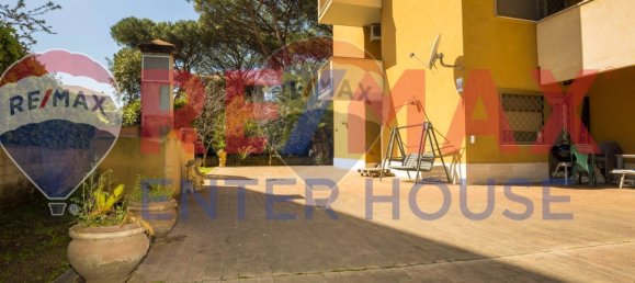 3 bedrooms Apartment in Rome, Italy No. 52902 24