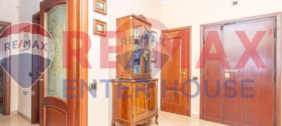 3 bedrooms Apartment in Rome, Italy No. 52902 12