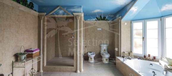 6 bedrooms Villa in Cadiz, Spain No. 84807 18