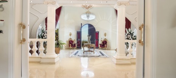 6 bedrooms Villa in Cadiz, Spain No. 84807 11