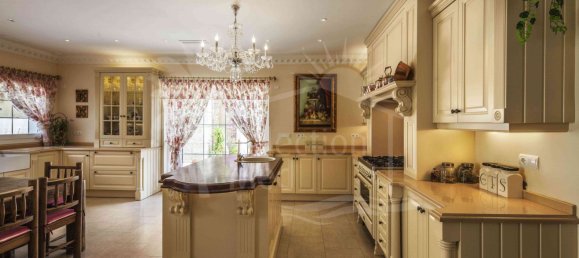 6 bedrooms Villa in Cadiz, Spain No. 84807 12