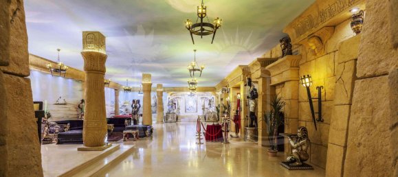 6 bedrooms Villa in Cadiz, Spain No. 84807 30