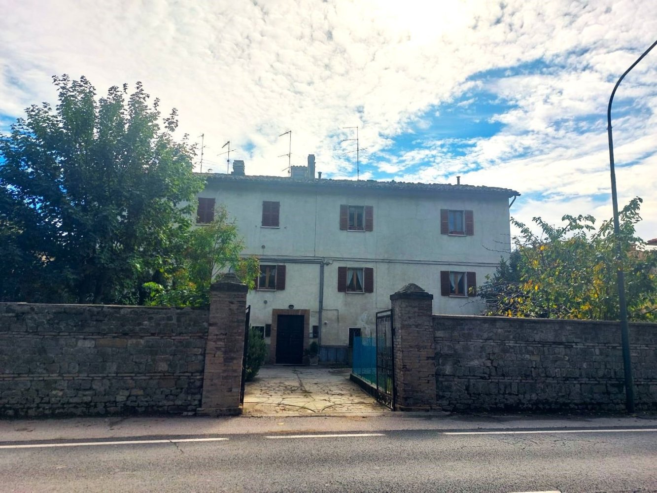 4 rooms Apartment in Sant'Angelo in Vado, Italy No. 87184