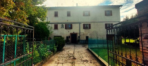 4 rooms Apartment in Sant'Angelo in Vado, Italy No. 87184 2
