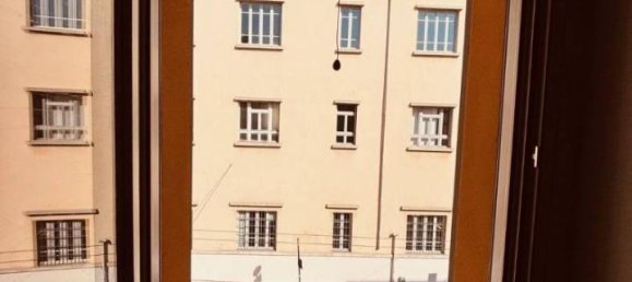 3 rooms Apartment in Parma, Italy No. 23555 3