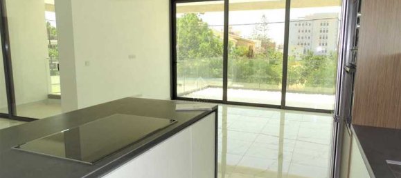 2 bedrooms Apartment in Germasogeia, Cyprus No. 19415 8