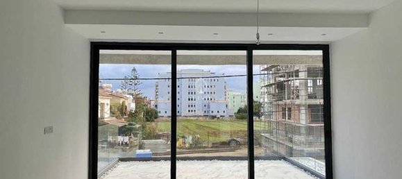 2 bedrooms Apartment in Germasogeia, Cyprus No. 19415 7