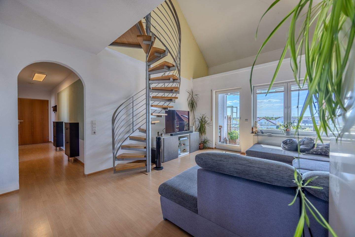 Dúplex de 2 dormitorios en Russelsheim, Germany No. 330367