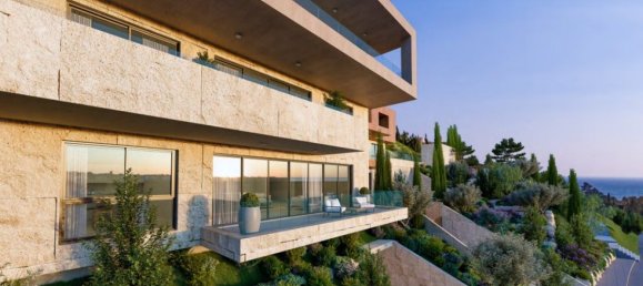 2 bedrooms Apartment in Limassol, Cyprus No. 13151 2