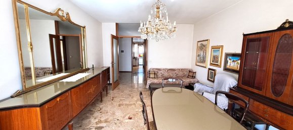 Apartamento de 4 dormitorios en Udine, Italy No. 376814 8