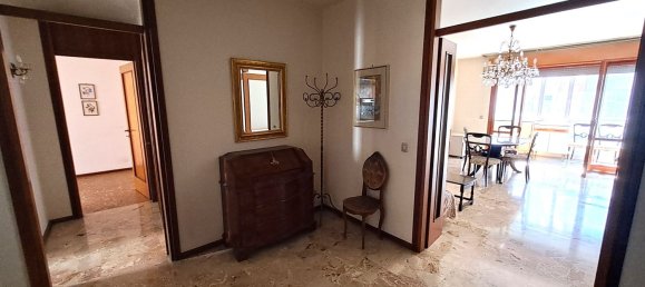 Apartamento de 4 dormitorios en Udine, Italy No. 376814 3