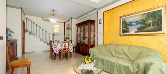 4غرفة منزل في San Gregorio di Catania, Italy رقم 143424 7