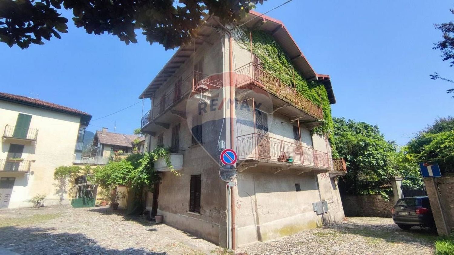 Квартира с 3 комнатами в Машаго Примо, Италия № 334189