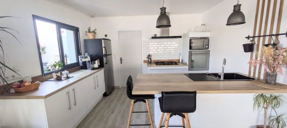 3 Schlafzimmer Haus in Cire-d'Aunis, France, Nr. 317367 2