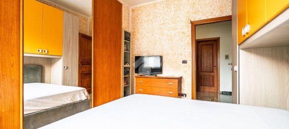 2 Schlafzimmer Wohnung in Collegno, Italy, Nr. 318737 13