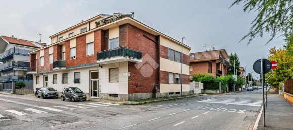 2 Schlafzimmer Wohnung in Collegno, Italy, Nr. 318737 19