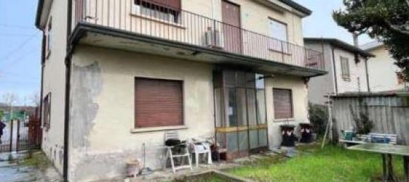 6 rooms House in Padua, Italy No. 32694 2