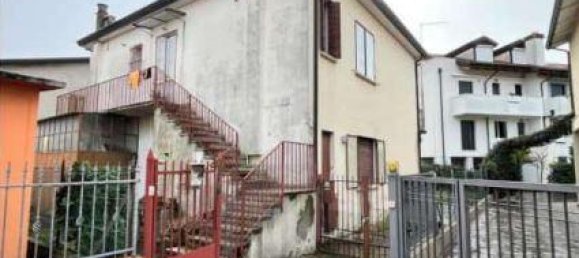 6 rooms House in Padua, Italy No. 32694 3