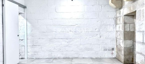 100m² Office in Valletta, Malta No. 12500 13