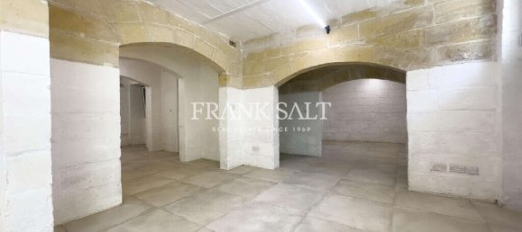 100m² Office in Valletta, Malta No. 12500 6