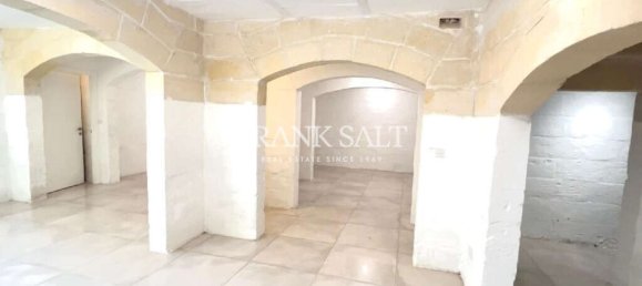 100m² Office in Valletta, Malta No. 12500 12