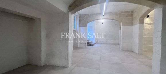 100m² Office in Valletta, Malta No. 12500 4