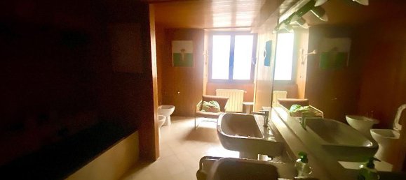 4 bedrooms Apartment in Siena, Italy No. 227834 9