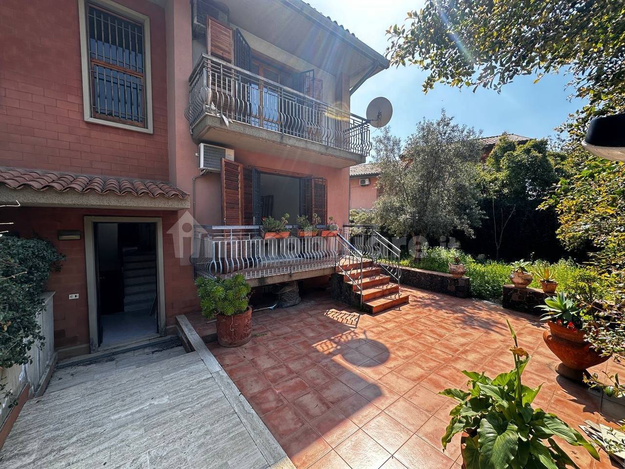 Вилла с 3 спальнями в Сан Грегорио ди Катания, Италия № 49095