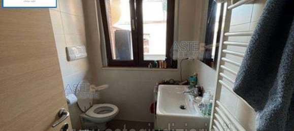 2 rooms Apartment in Rome, Italy No. 204728 4