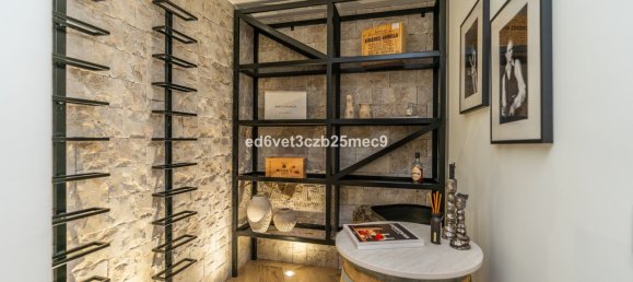 5 bedrooms Villa in Marbella, Spain No. 146394 18