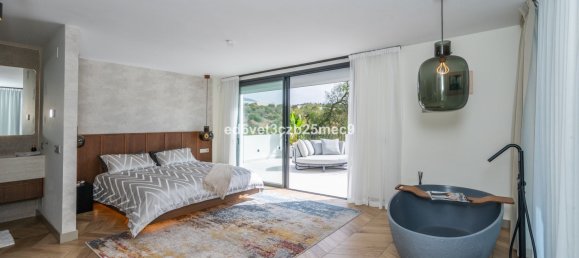 5 bedrooms Villa in Marbella, Spain No. 146394 13