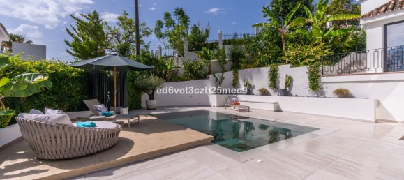 5 bedrooms Villa in Marbella, Spain No. 146394 8