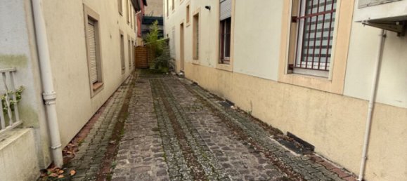 Здание с 10 спальнями в Монтиньи-ле-Мец, Франция № 231689 3