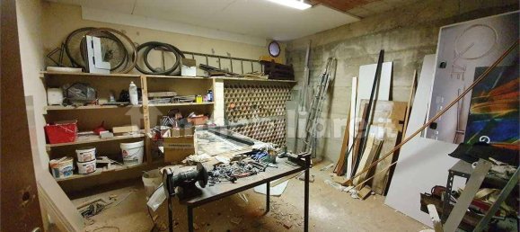 Дом с 4 комнатами в Аппьяно Джентиле, Италия № 167518 9