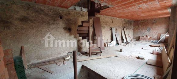 Дом с 4 комнатами в Аппьяно Джентиле, Италия № 167518 2