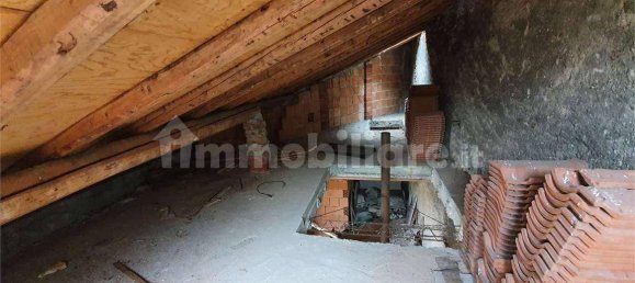 Дом с 4 комнатами в Аппьяно Джентиле, Италия № 167518 19