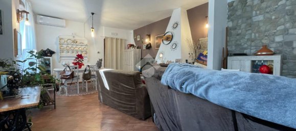 Дом с 5 комнатами в Масса, Италия № 7608 3