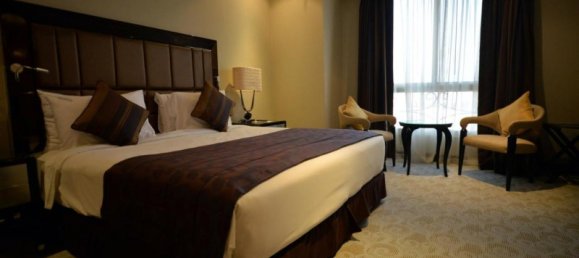 بناية في دبي, UAE 9290متر مربع رقم 8945 7